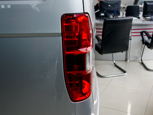 2011款L 2.4L 汽油标准版 细节外观