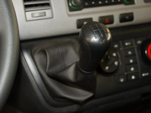 2011款L 2.4L 汽油标准版 中控区