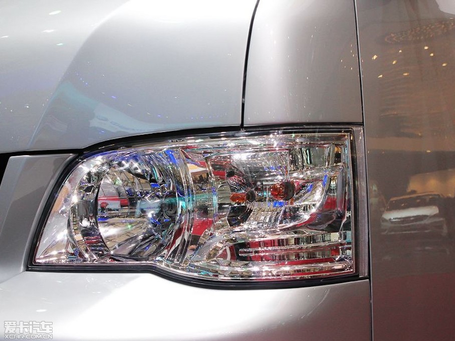 2013���º��{ 2.0L ���m��V19