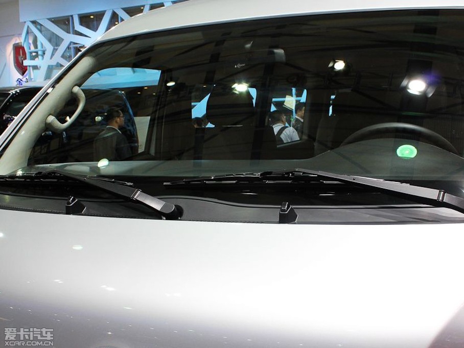 2013���º��{ 2.0L ���m��V19