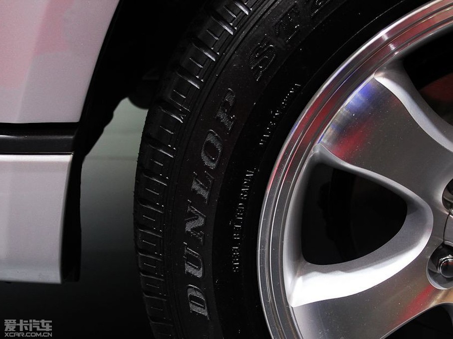 2013���º��{ 2.0L ���m��V19