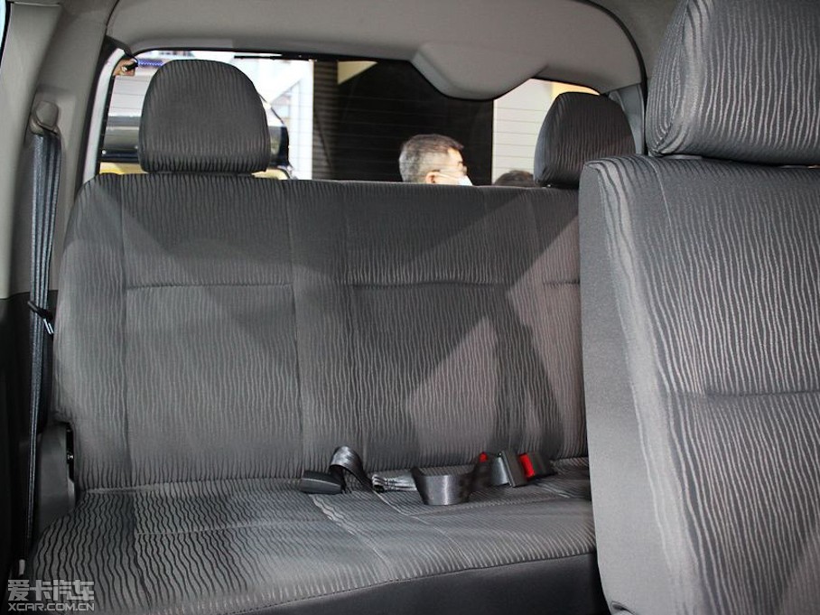 2013���º��{ 2.0L ���m��V19