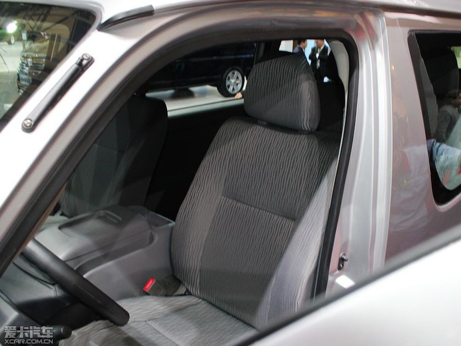 2013���º��{ 2.0L ���m��V19