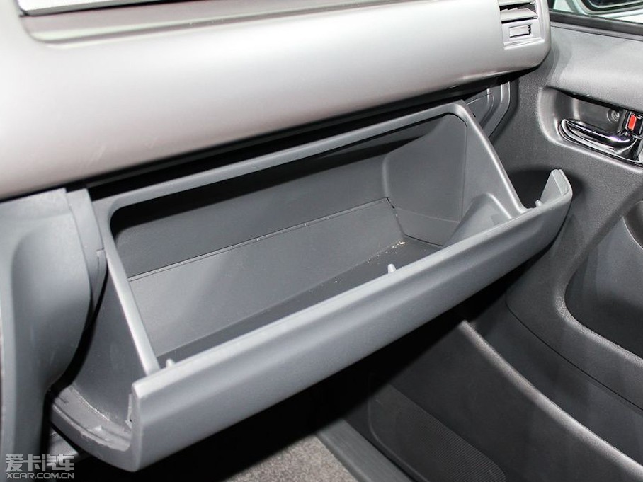 2013���º��{ 2.0L ���m��V19