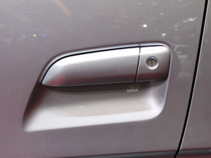 2013款2.0L 舒适型V19 细节外观