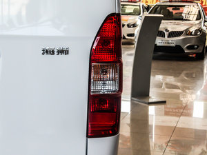 2013款2.0L 豪华型V19 尾灯