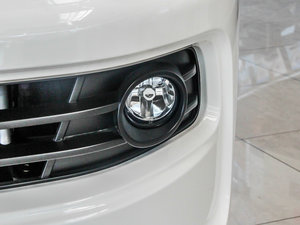 2013款2.0L 豪华型V19 前雾灯