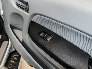 2013款2.0L 豪华型V19 中控区