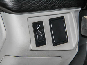 2013款2.0L 豪华型V19 中控区