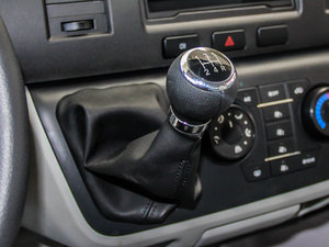 2013款2.0L 豪华型V19 换挡杆