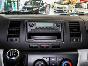 2013款2.0L 豪华型V19 空调出风口