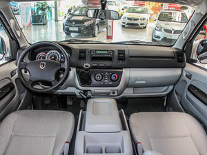 2013款2.0L 豪华型V19 内饰全景