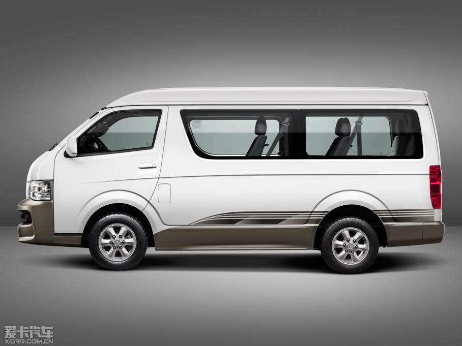 2014���º��{ 2.0L ���A��V19