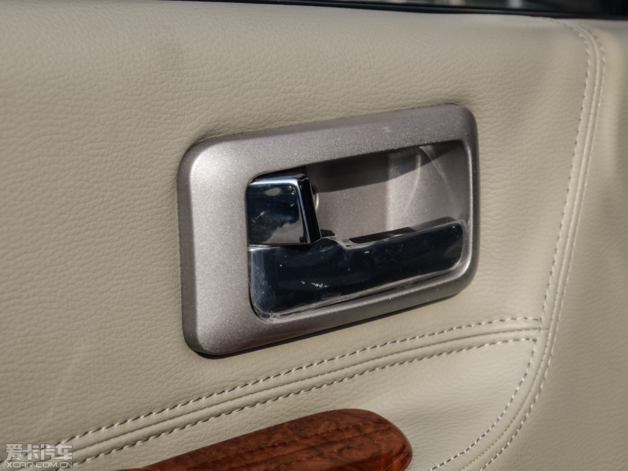 2015���w��˹ 2.0L ���_�� �քӻ����� ���L7��