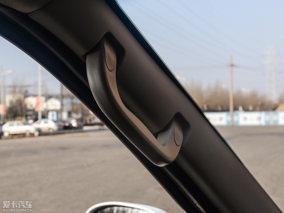 2015���w��˹ 2.0L ���_�� �քӻ����� ���L7��