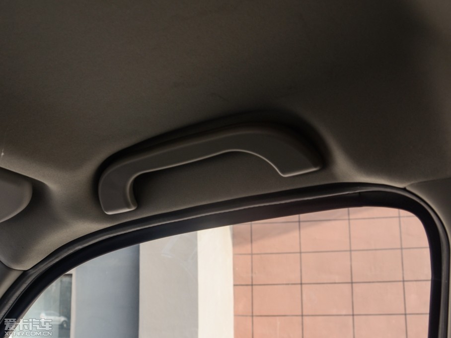 2015���w��˹ 2.0L ���_�� �քӻ����� ���L7��