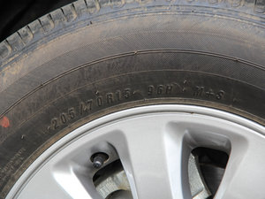 2015款全新 2.7L 自动旗舰型 7座 轮胎尺寸