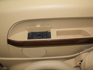 2015款全新 2.7L 自动旗舰型 7座 空间座椅