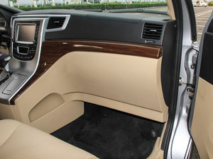 2015款全新 2.7L 自动旗舰型 7座 空间座椅