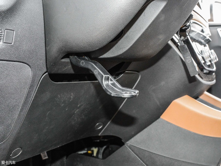 2017���F50 1.6L �ք�(d��ng)���A�� ��V