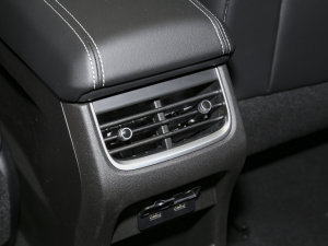 2023ԽҰ 2.0T  п؅^