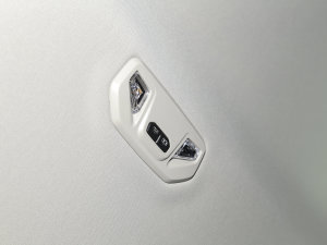 2023ԽҰ 2.0T  п؅^