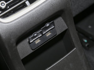 2023ԽҰ 2.0T  п؅^