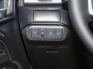 2023ԽҰ 2.0T  п؅^