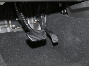 2023ԽҰ 2.0T  п؅^