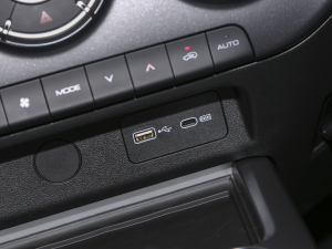 2023ԽҰ 2.0T  п؅^