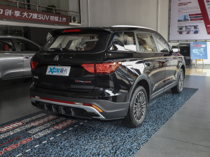 2022款1.5T 自动优悦版 7座 右后45度