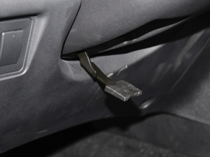 2022款1.5L 手动舒适型 7座 中控区