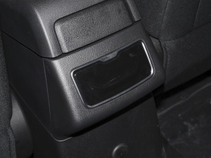 2022款1.5L 手动舒适型 7座 中控区