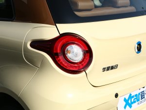 2023款尝鲜版 尾灯