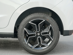 2021款L400 4座 细节外观