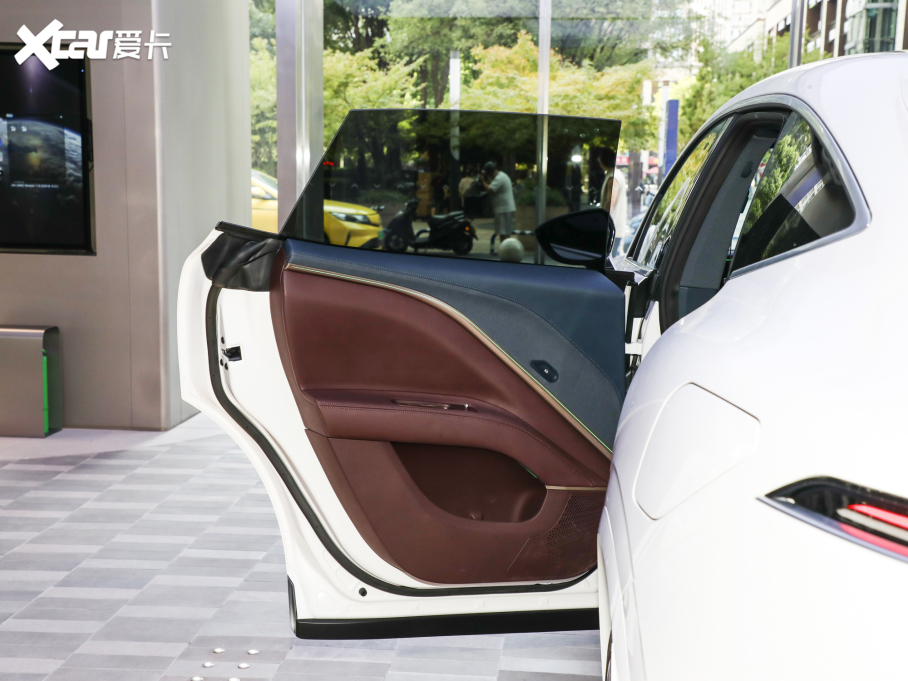 2022��S��11 �L�m���p늙C������ 5��