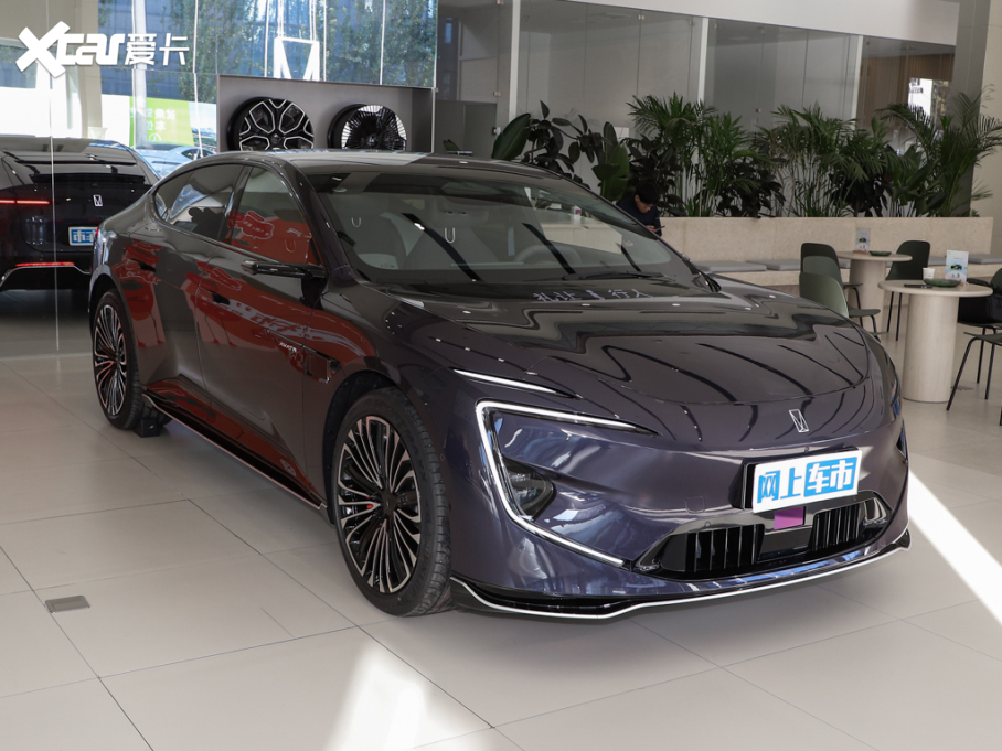 2023��S��12 700 ���������