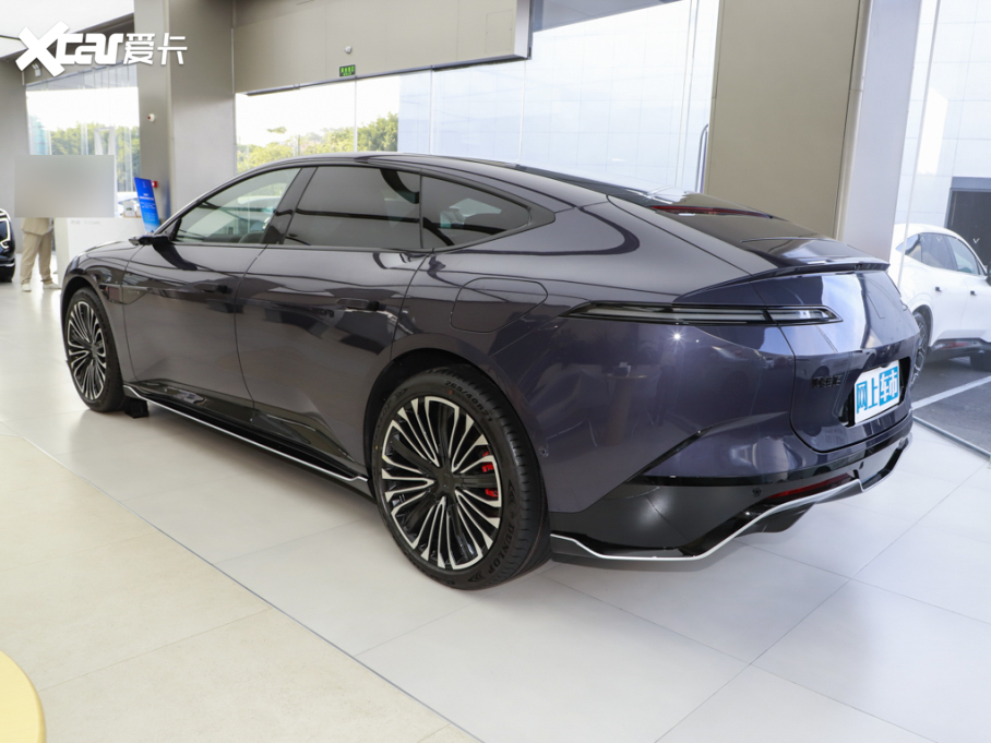 2023��S��12 650 ���GT��