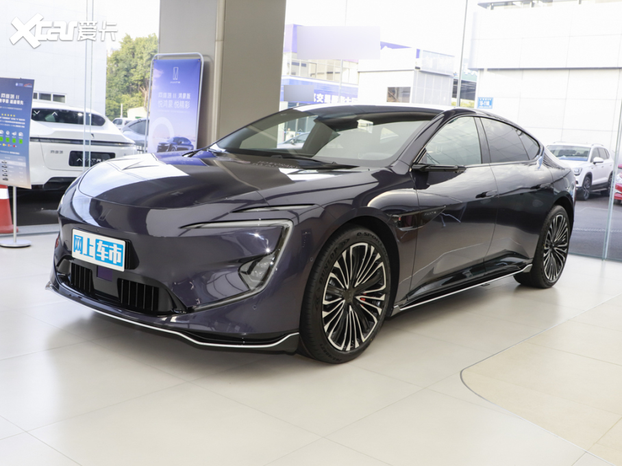 2023��S��12 650 ���GT��