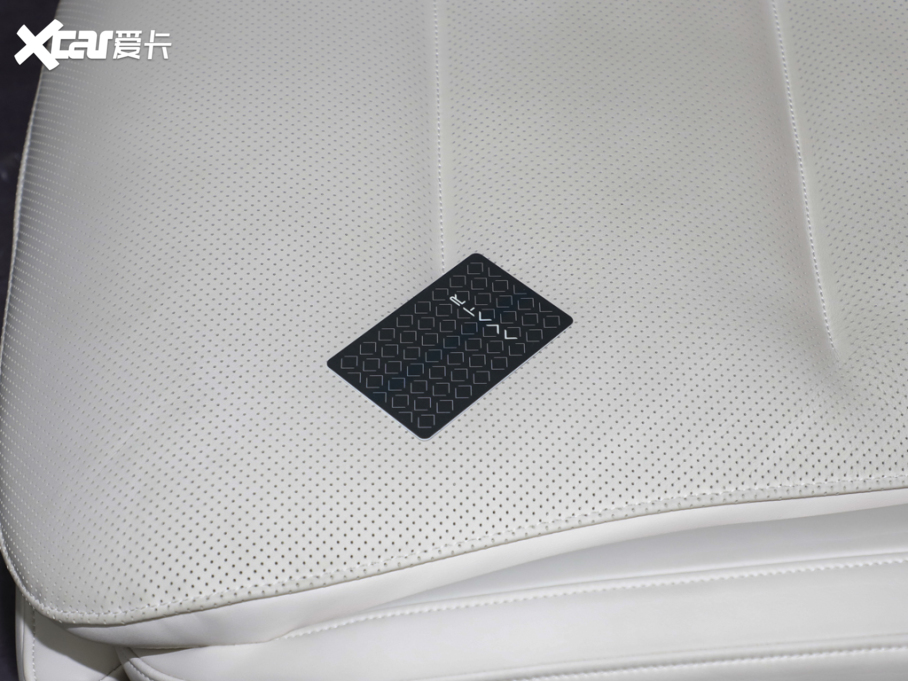 2023��S��12 650 ���GT��