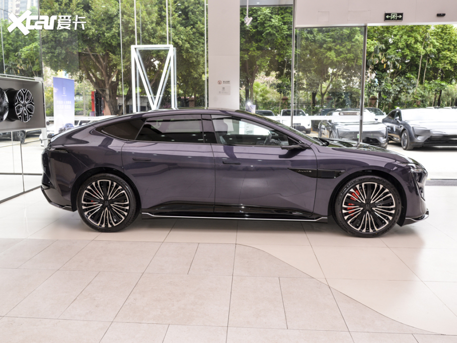 2023��S��12 700 ���������