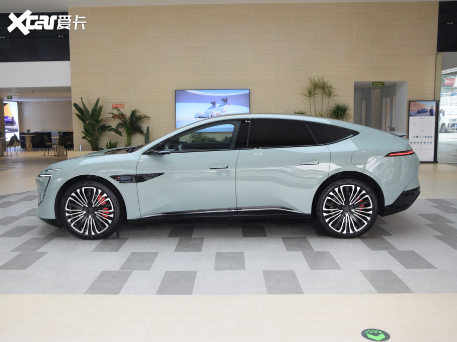 2023��S��12 700 ���������