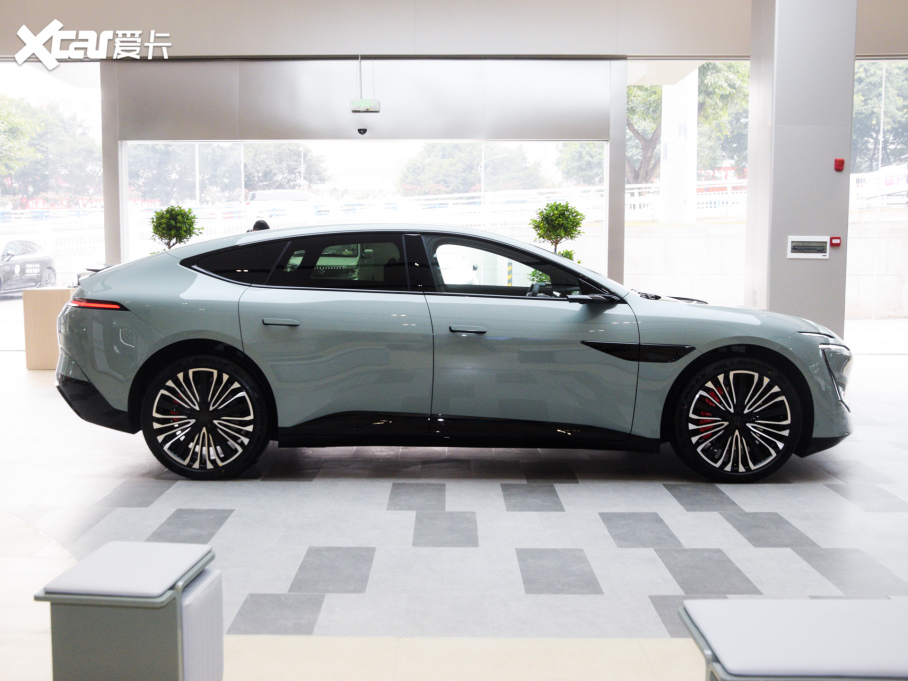 2023��S��12 700 ���������