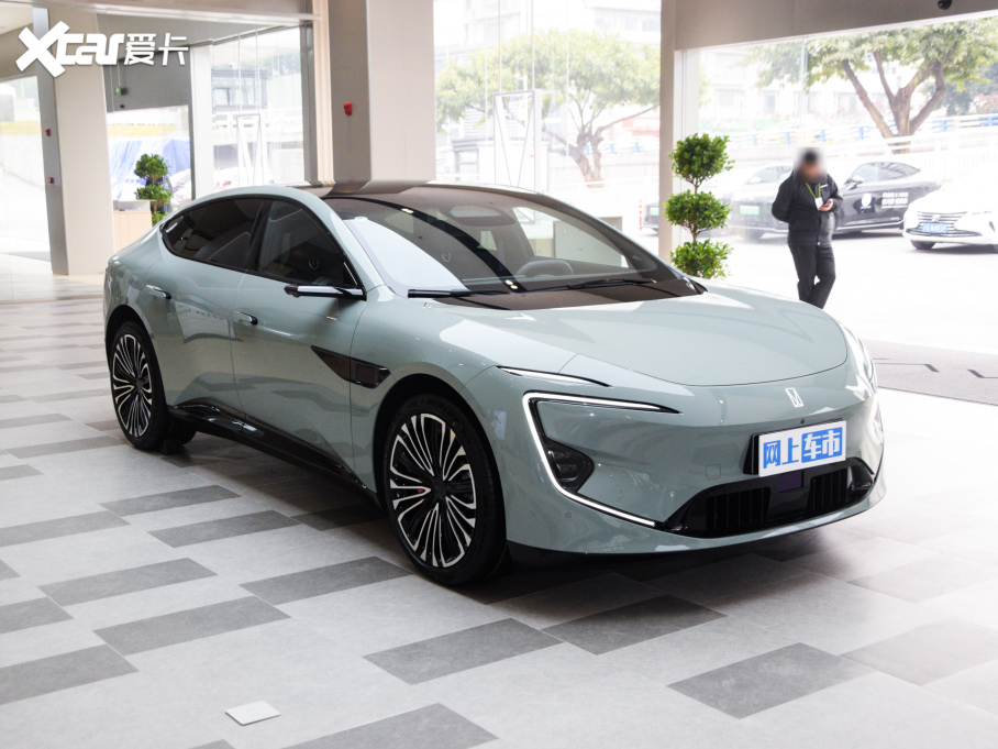 2023��S��12 700 ���������