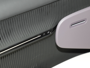 2024700 (q) п؅^(q)