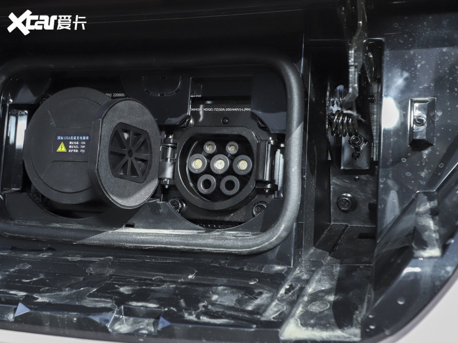 2022{BOX ׷L 331KM MA