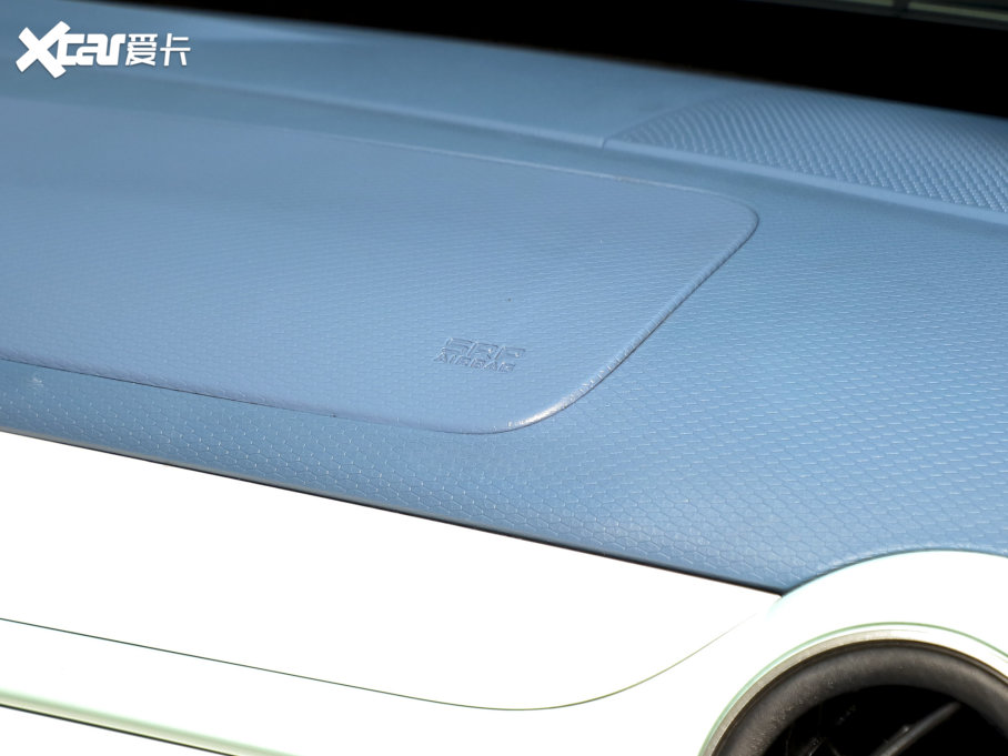 2022{BOX ׷L 331KM MA