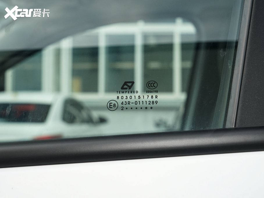 2022{BOX pL(fng) 201KM W