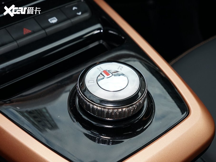 2022{BOX pL(fng) 201KM W