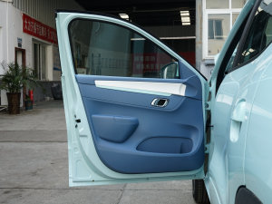 2022款轻风版 201KM 进阶型 驾驶位车门